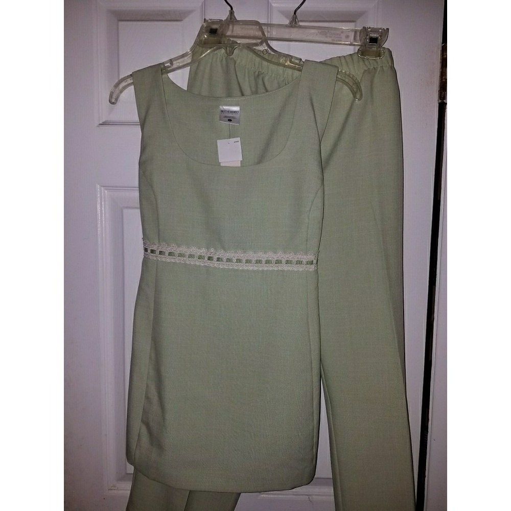 Motherhood 2 piece set